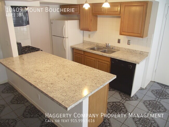 Building Photo - Northeast El Paso 4bed/3bath with Pool