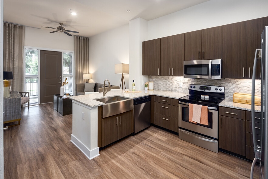 The Monroe apartments — community photo - The Monroe