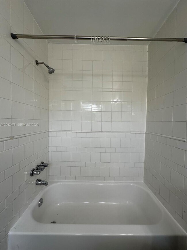 Building Photo - 2321 Madison St