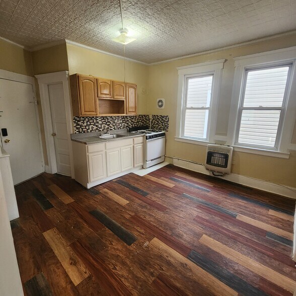 Building Photo - 13 Brinkerhoff Pl
