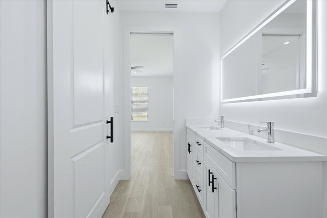 Building Photo - Luxury Duplex for Rent in Burnt Store Meadows, Punta Gorda**Reduced Rental Period Incentive**