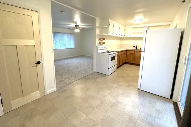 Building Photo - Great house in prime location now available, wont last long!