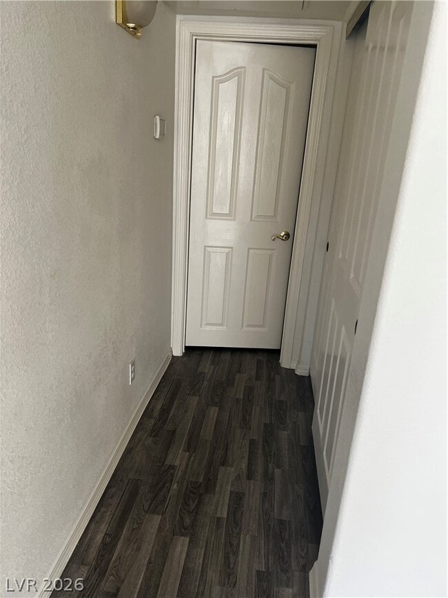 Building Photo - 701 Capri Dr