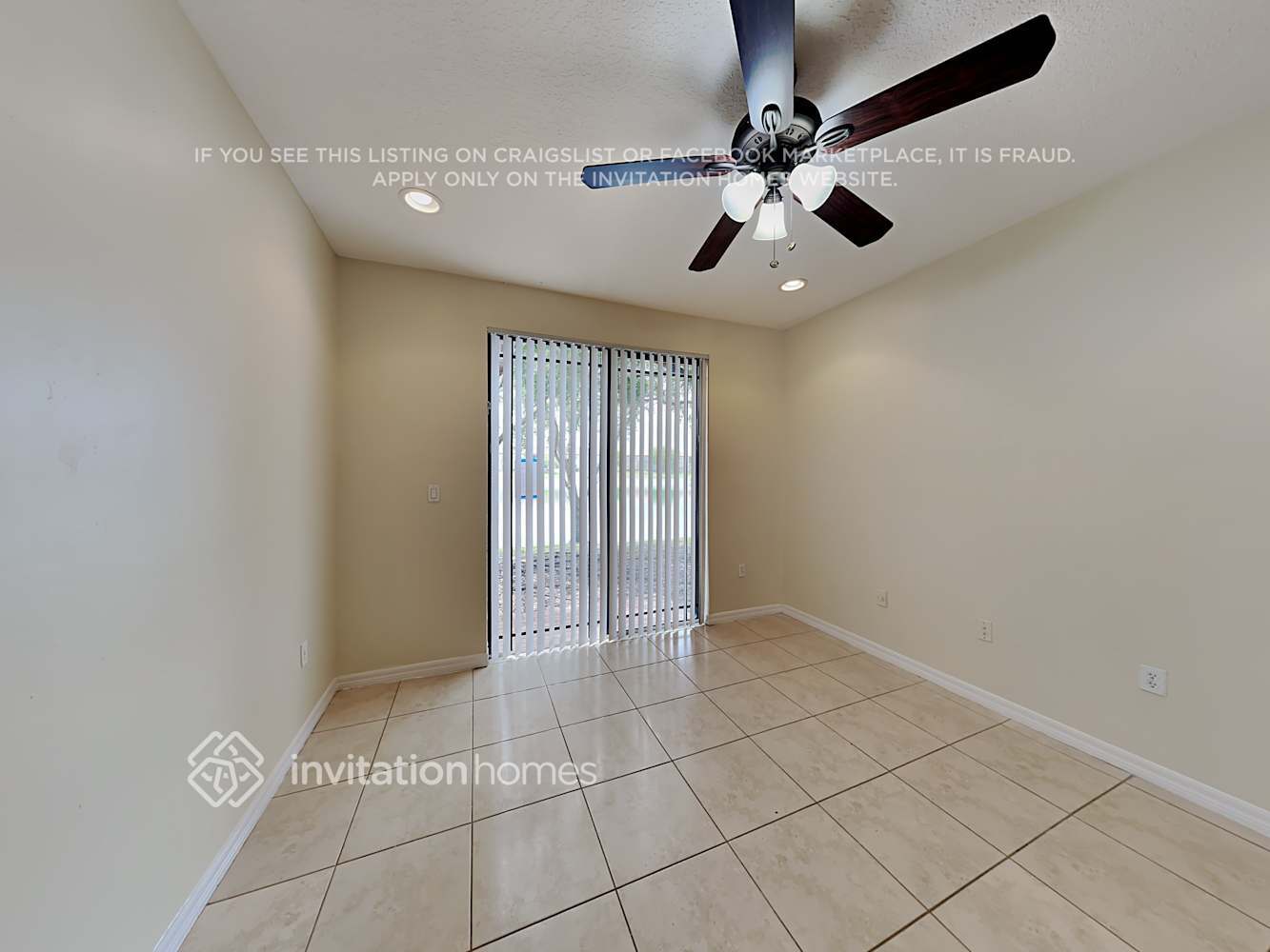 Building Photo - 518 NE 35th Ave