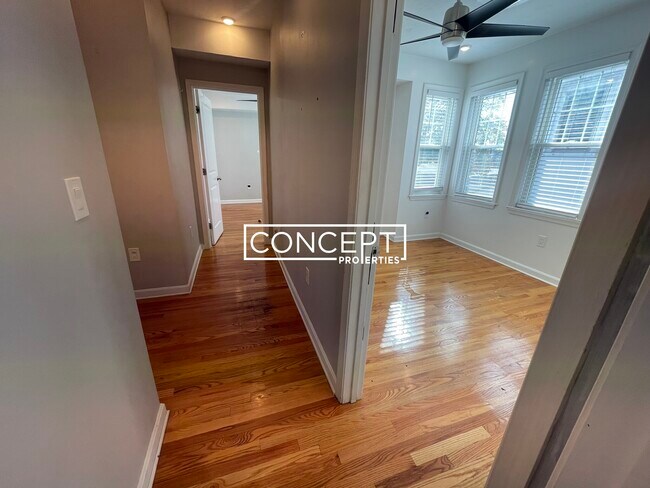 Building Photo - 11 Pierce St