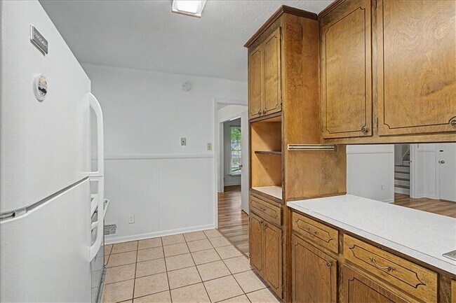 Building Photo - 2985 Fredrick Dr