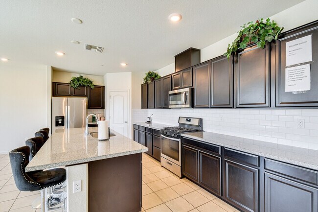 Building Photo - 1442 Copperfield Ave