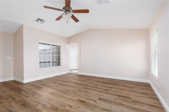 Building Photo - 5163 Tunnel Falls Dr