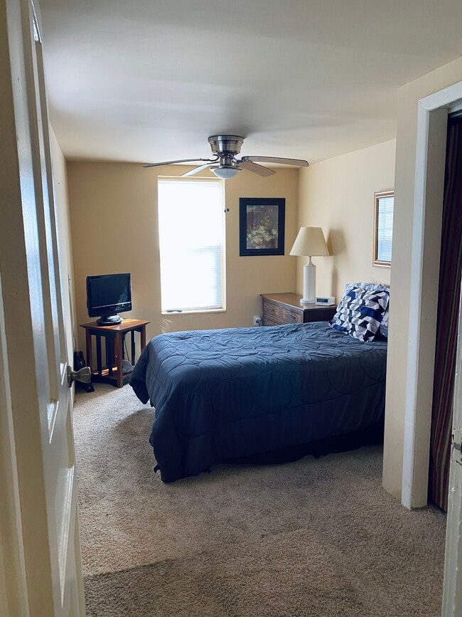 Building Photo - 1701 Brownsville Rd