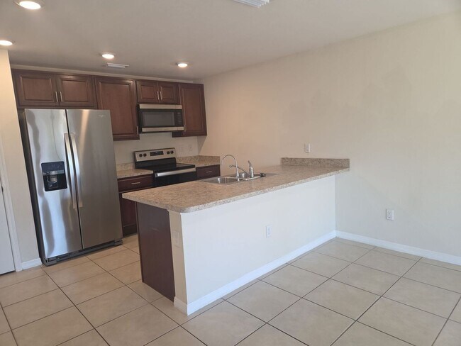 Building Photo - House for rent