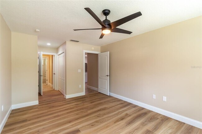 Building Photo - 10886 SW 90th Terrace
