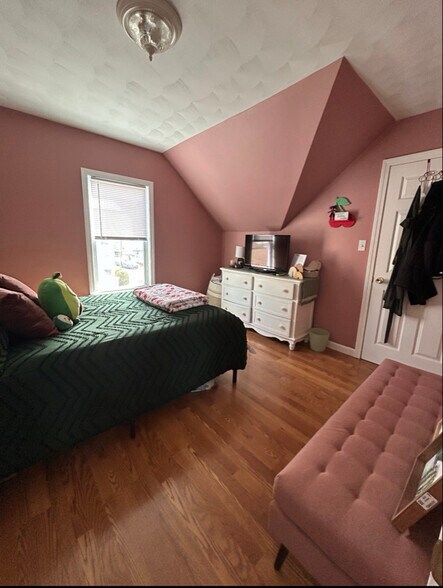 Building Photo - 132 Columbine Ave