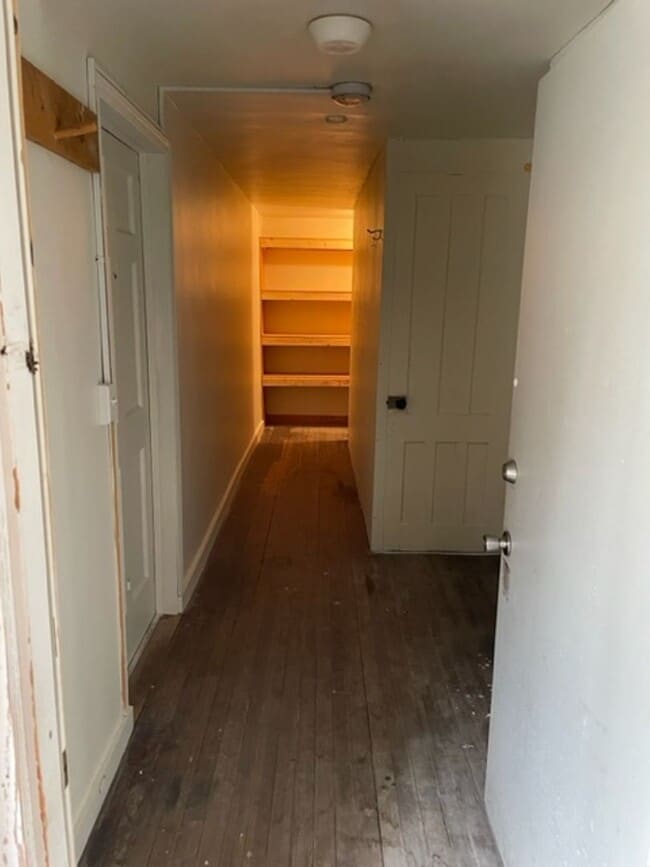 Building Photo - 3 Dana Ave