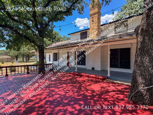 Building Photo - 2524 Mockingbird Rd