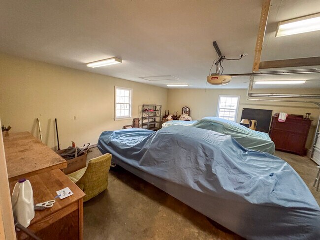 Building Photo - 74 Lockes Way