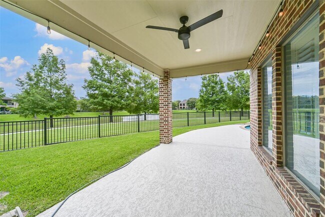Building Photo - 1202 Maroon Ln