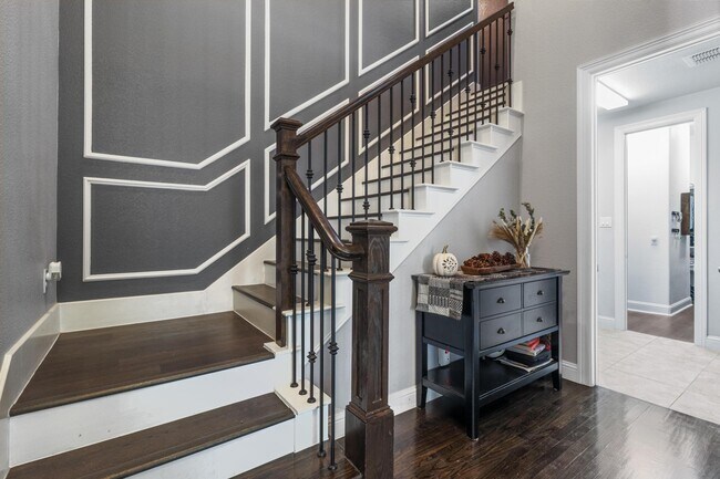 Building Photo - 1104 Steele Ln