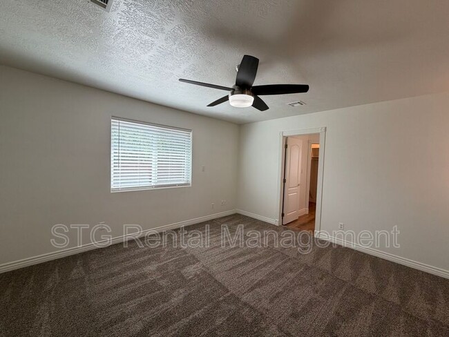 Building Photo - 135 N 350 W