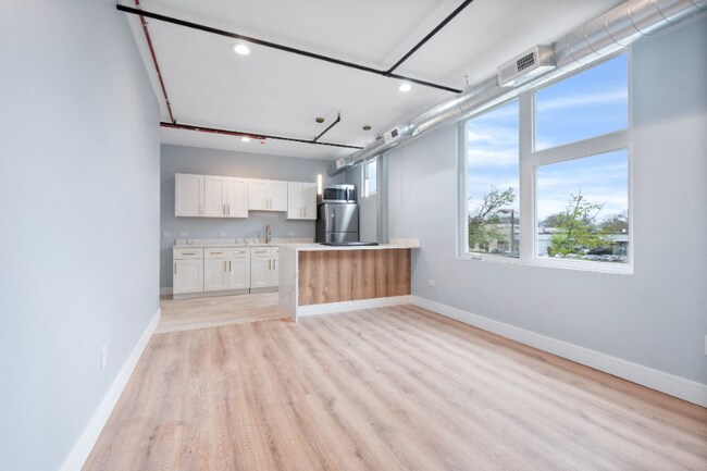 Building Photo - 9865 W Roosevelt Rd