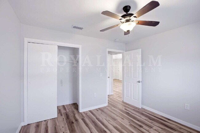 Building Photo - 2/1 Retreat in North Fort Myers: Apartment Life Called. We Didn't Answer.