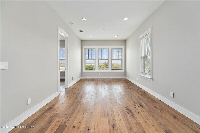 Building Photo - 2260 Beach Blvd