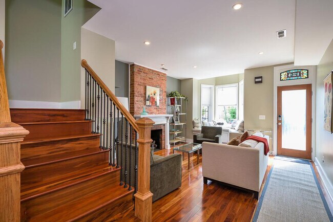 Building Photo - 401 Constitution Ave NE