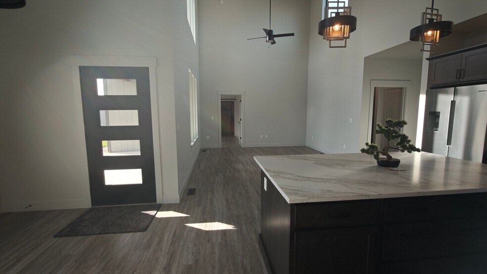 Building Photo - 3419 Baneberry Ln