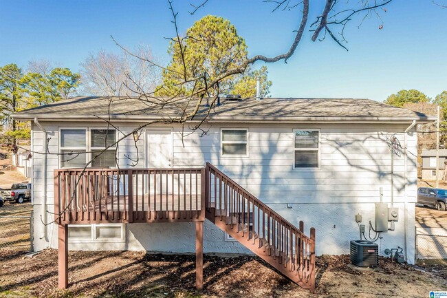 Building Photo - 2573 Gaylon St