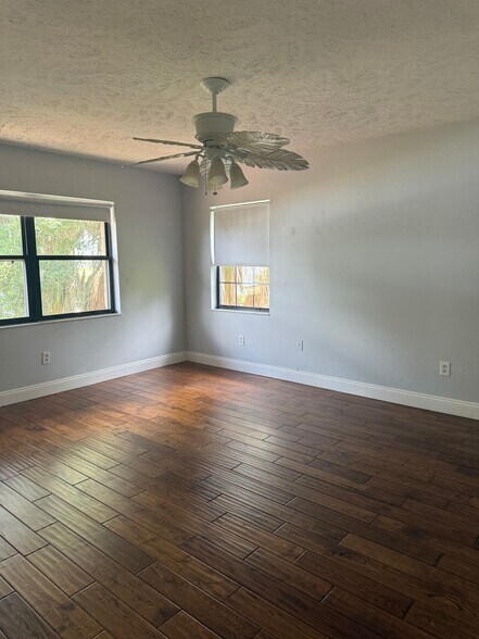 Building Photo - 10180 SE 139th Plz