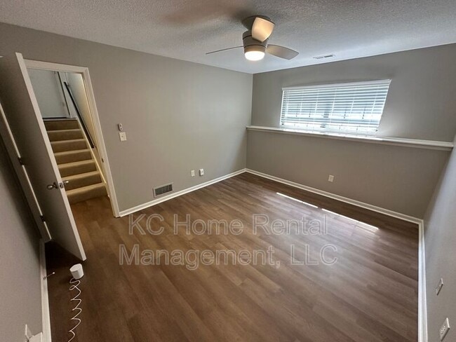 Building Photo - 8640 N Hull Ave
