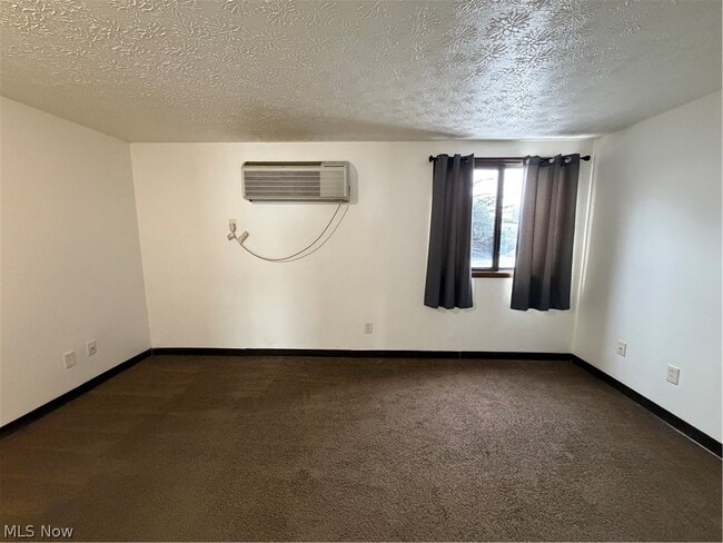 Building Photo - 4107 Orchard Dale Dr NW