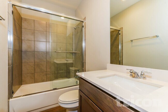 Building Photo - 2529 Dulaney Dr