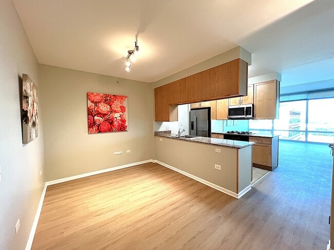 Building Photo - 9655 Woods Dr