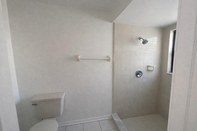 Building Photo - 9313 Palm Tree Dr