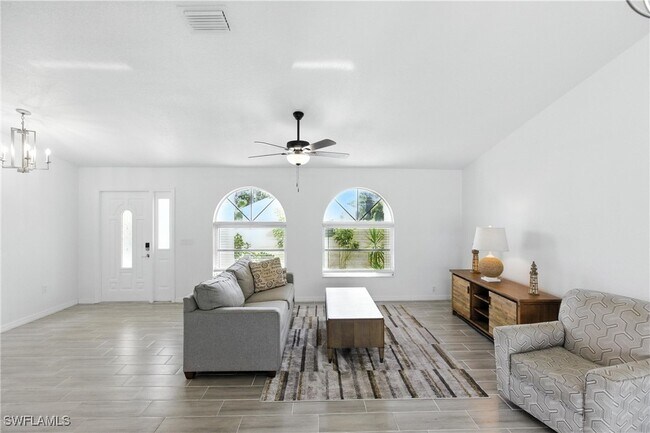 Building Photo - 830 Columbia St