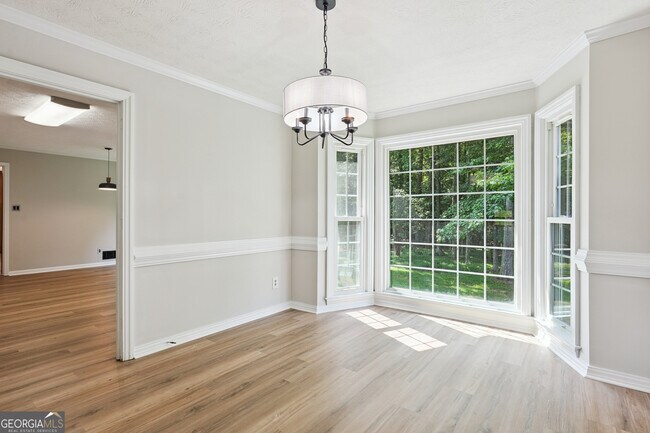Building Photo - 5206 Clearwater Dr SW