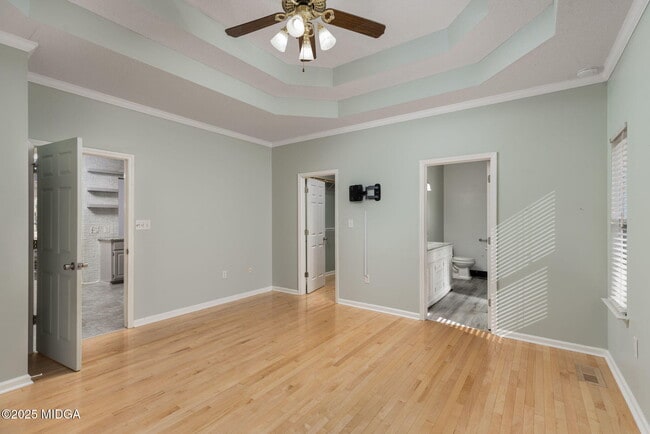 Building Photo - 108 Van Dyke Cove