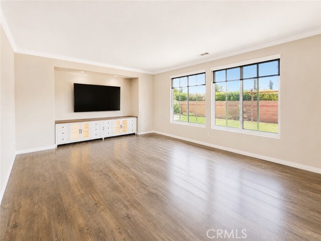 Building Photo - 1695 N Larkspur Ln