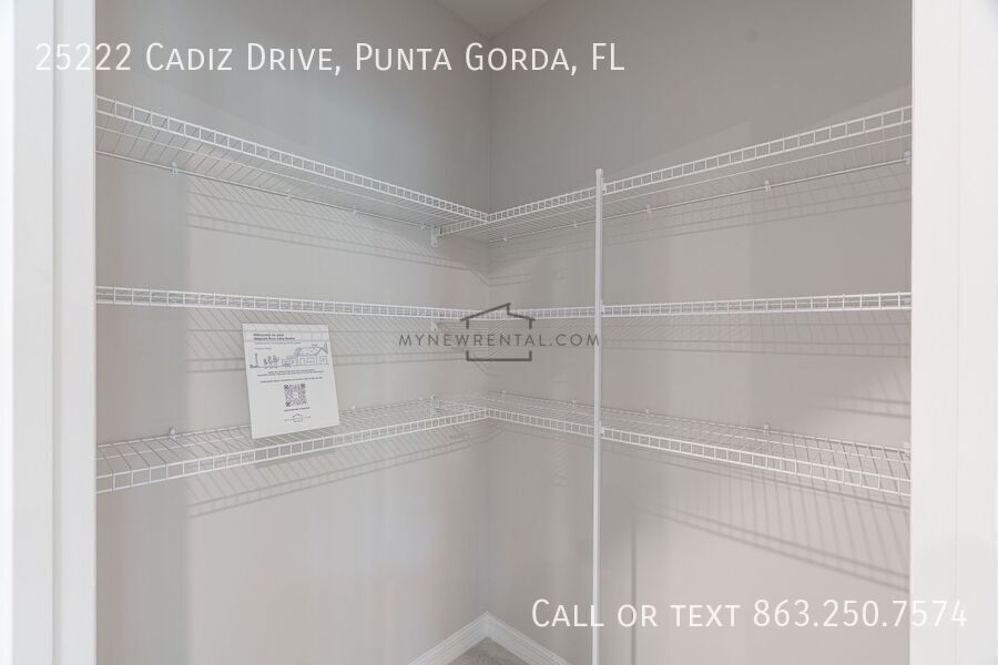 Building Photo - 25222 Cadiz Dr