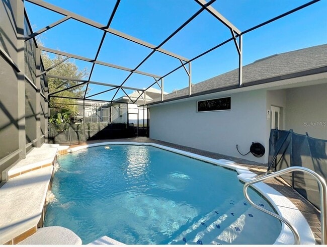 Building Photo - 10817 Masters Dr