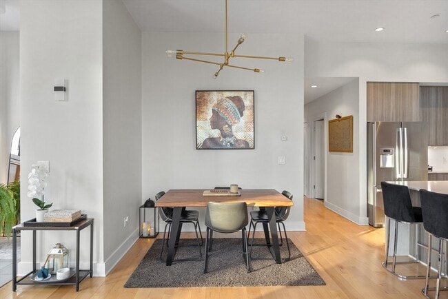 Building Photo - 240 Salem St