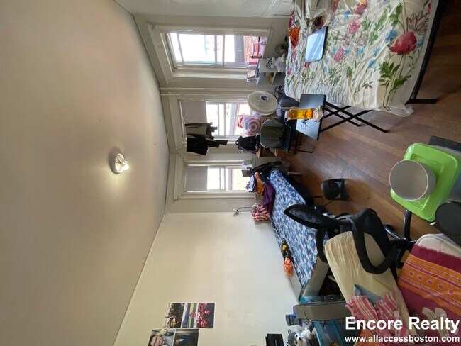 Building Photo - 1163 Boylston St