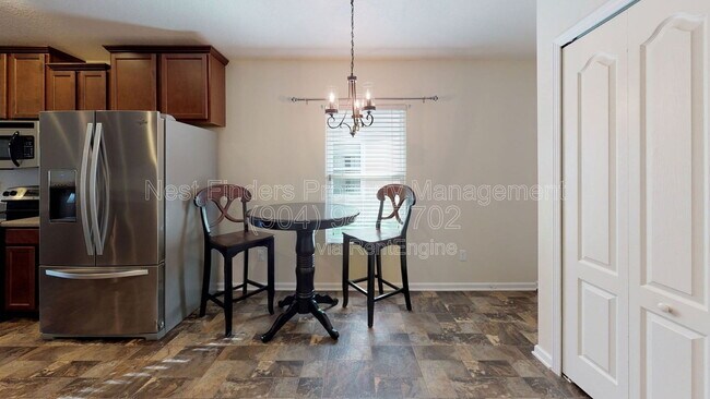 Building Photo - 517 S Aberdeenshire Dr