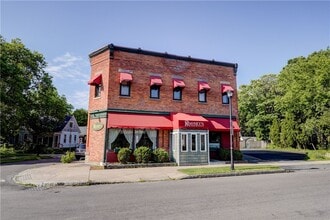 Building Photo - 90 Henrietta St