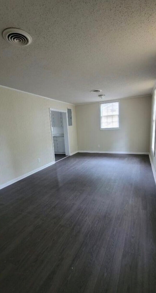 Building Photo - 308 Forrestal Ln