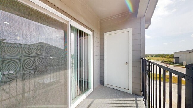 Building Photo - 1326 Prairie Dr