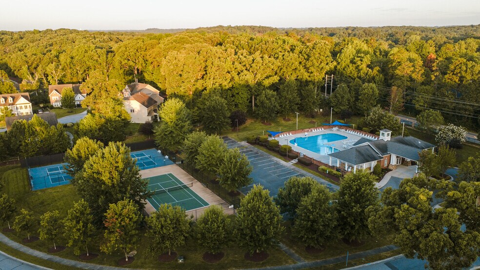Building Photo - 4006 Tremont Dr