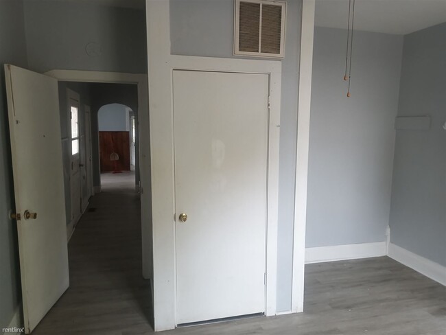 Building Photo - 3 br, 1 bath House - 124 Gordon Street