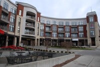 Building Photo - Center Court