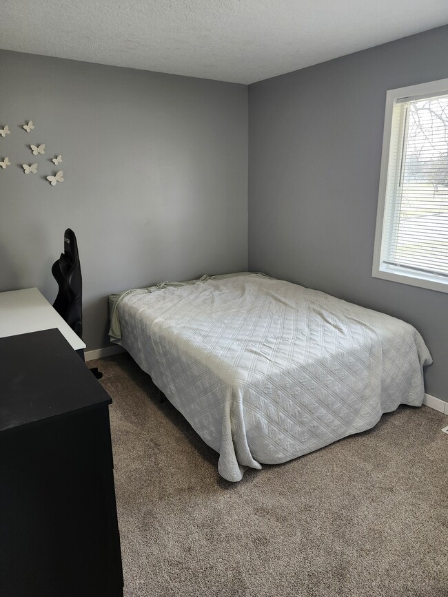 Building Photo - 7211 Camden Ave N